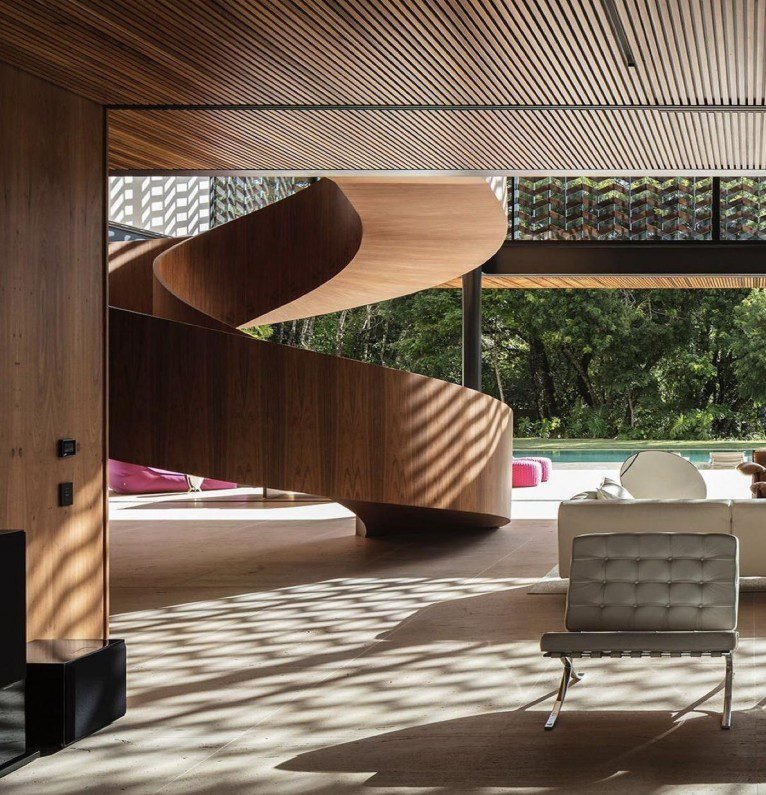 Wooden Curved Villa Spiral Staircase