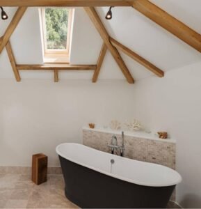 Retro Acrylic Bathtub boasts vintage design, classic structure, adds rustic charm to rustic bathroom designs with its unique finish.