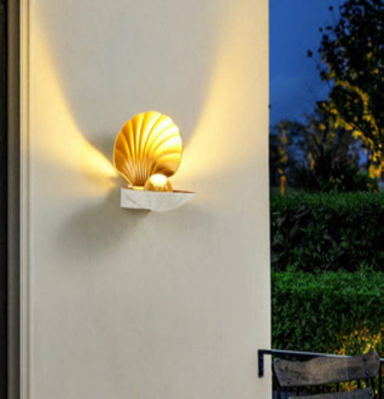 Golden Shell Pearl Outdoor Light